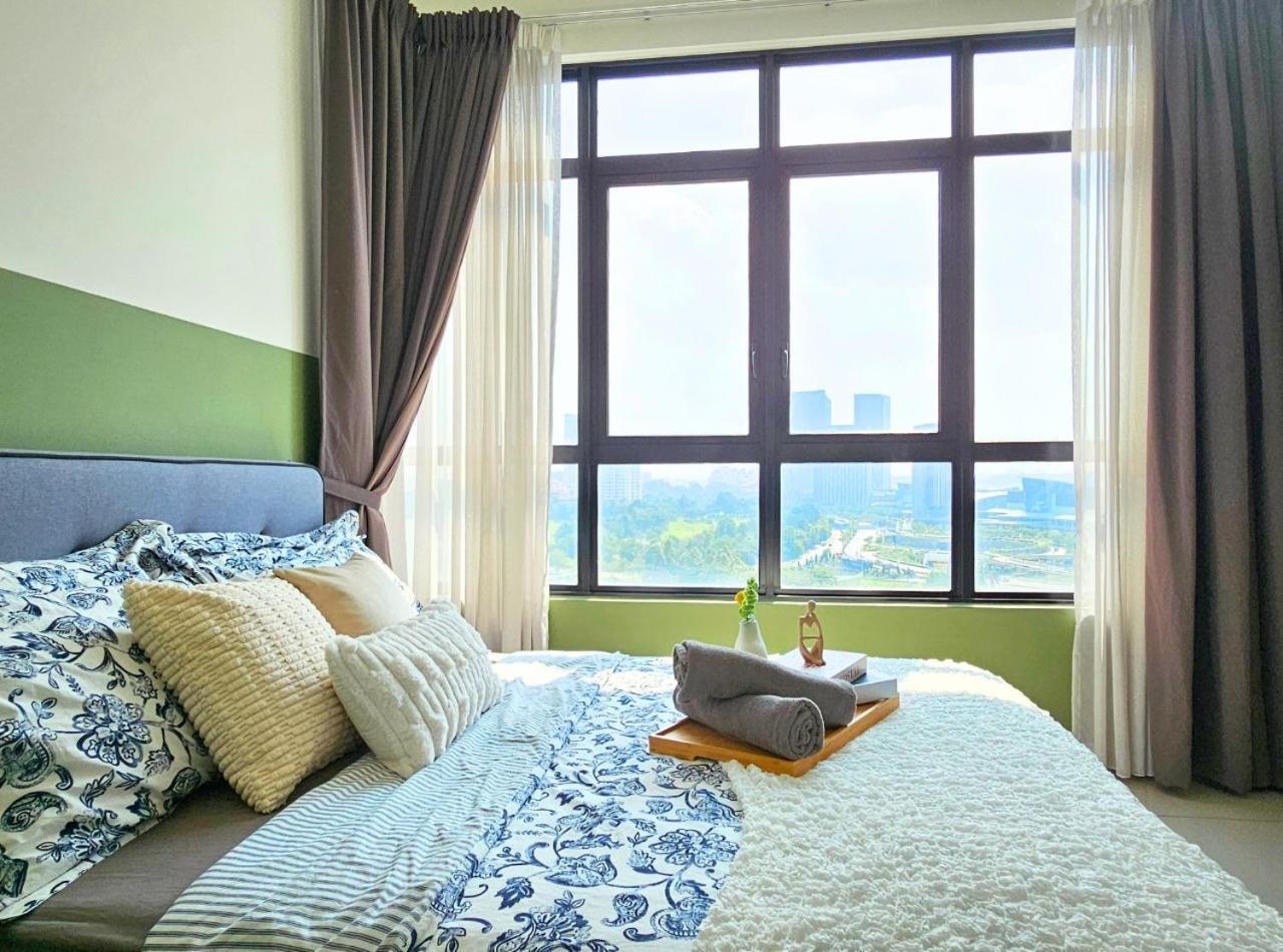 Conezion Near Ioi City Mall, Maeps Serdang, Putrajaya By Cloud Host ภายนอก รูปภาพ
